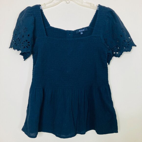 Madewell Tops - Madewell Top Womens XS Eyelet-Sleeve Lucie Smocked Peplum Black NE241